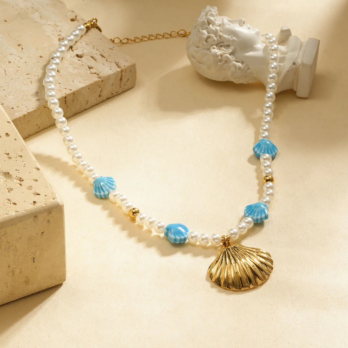 Collier perles et coquillage doré - Acier Inoxydable
