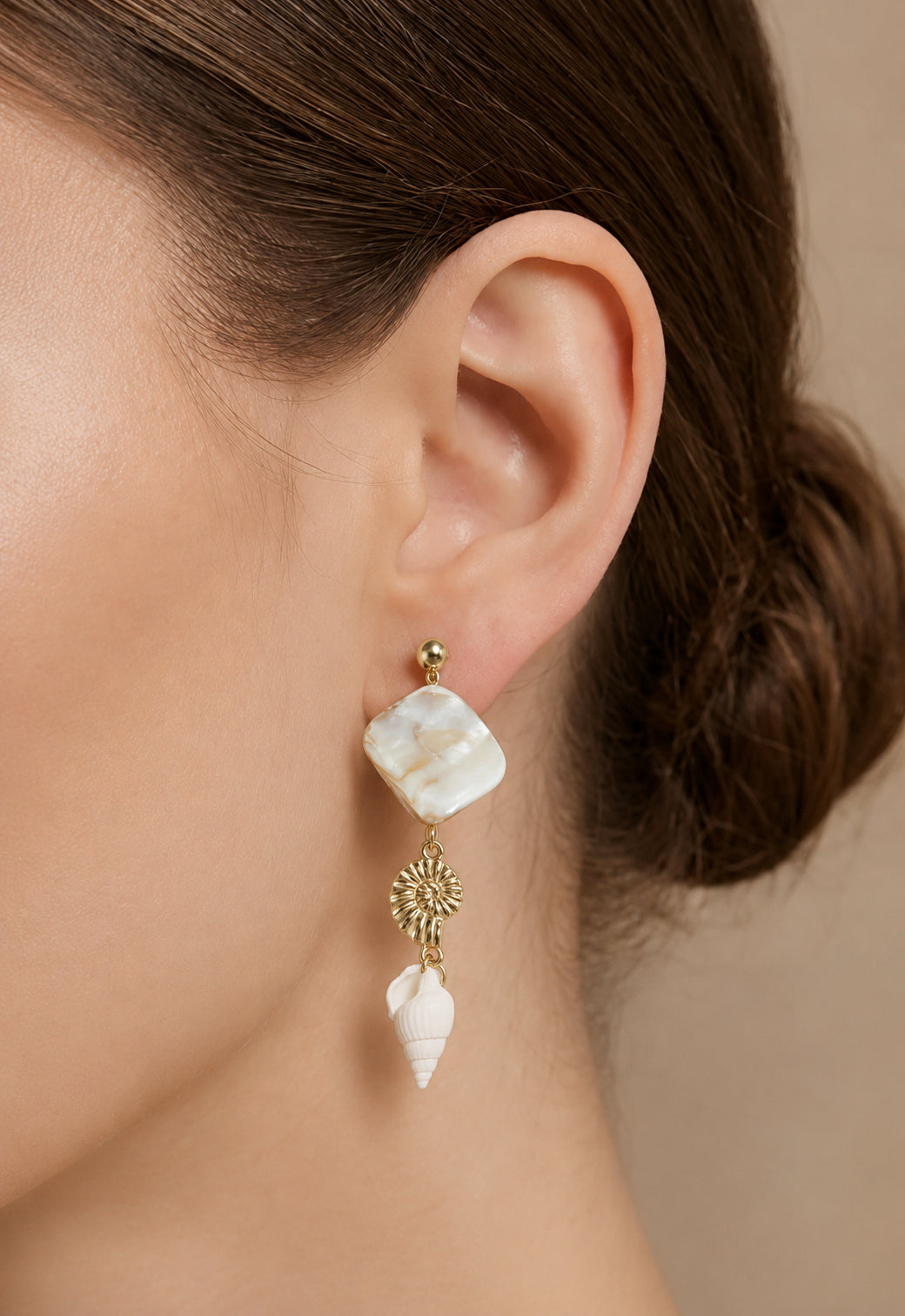 Boucles d’oreilles coquillage beige  - Acier inoxydable