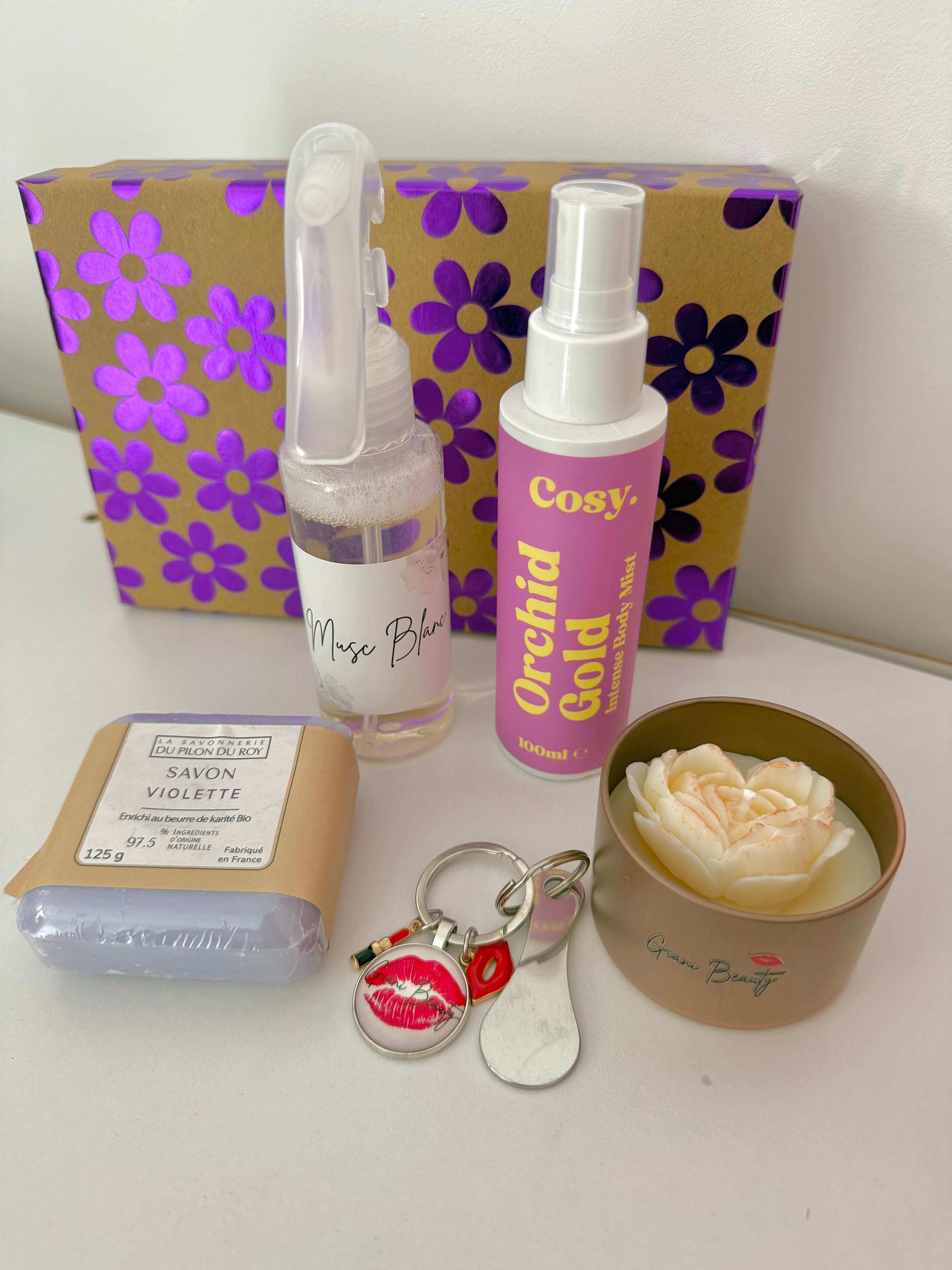 Coffret fleurs violettes